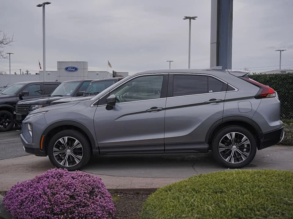 2022 Mitsubishi Eclipse Cross - Image 2 of 11