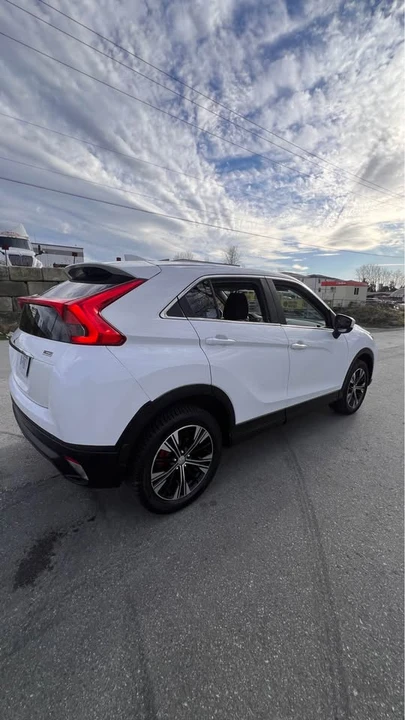 2022 Mitsubishi Eclipse Cross - Image 7 of 21