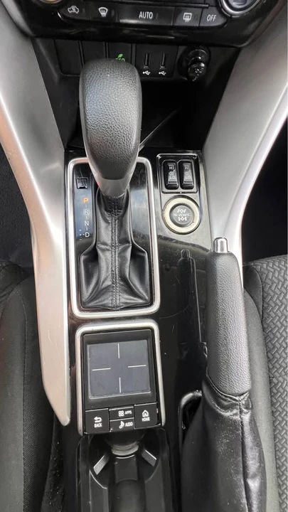 2022 Mitsubishi Eclipse Cross - Image 13 of 21