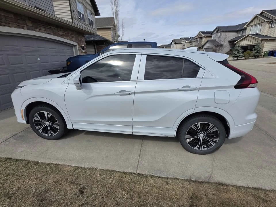2022 Mitsubishi Eclipse Cross - Image 2 of 9