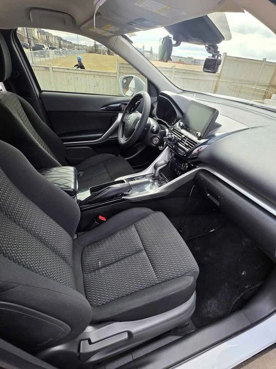 2022 Mitsubishi Eclipse Cross - Image 5 of 9