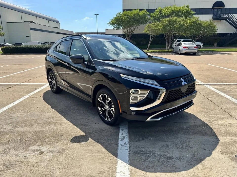 2022 Mitsubishi Eclipse Cross - Image 3 of 20