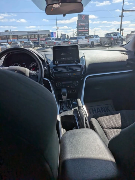 2022 Mitsubishi Eclipse Cross - Image 6 of 8