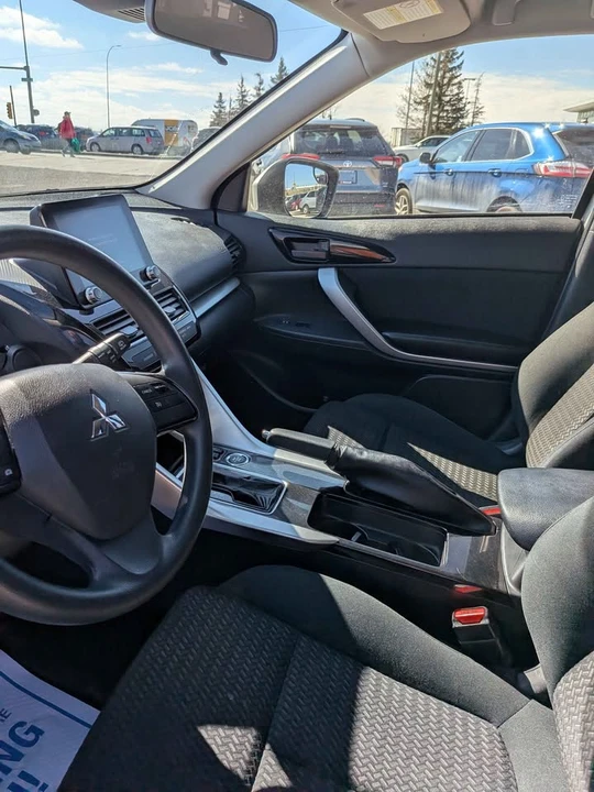 2022 Mitsubishi Eclipse Cross - Image 7 of 8