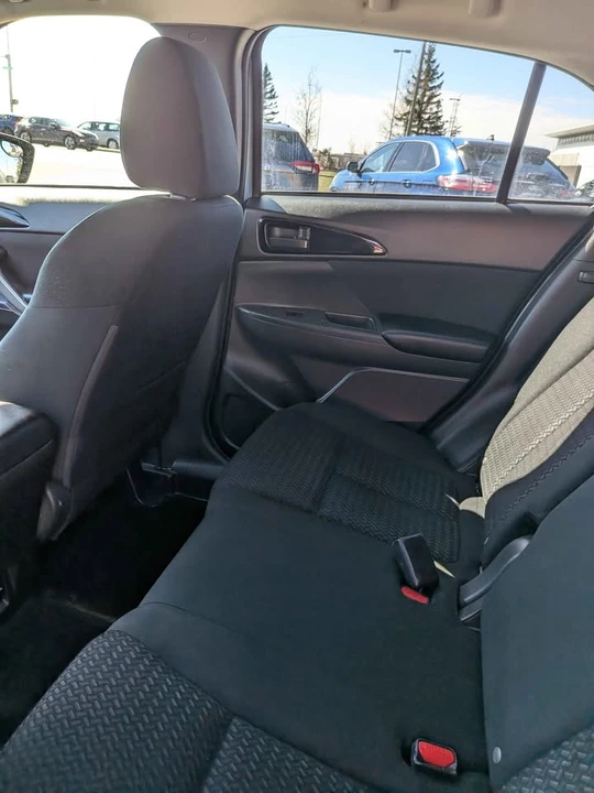 2022 Mitsubishi Eclipse Cross - Image 5 of 8