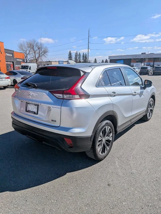 2022 Mitsubishi Eclipse Cross - Image 4 of 8