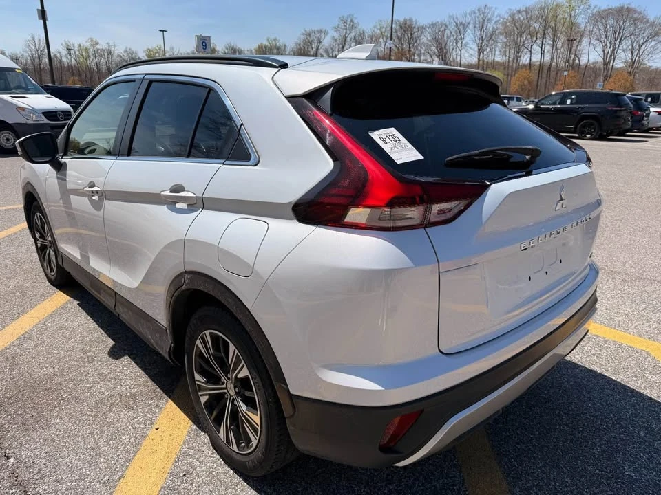 2022 Mitsubishi Eclipse Cross - Image 10 of 12