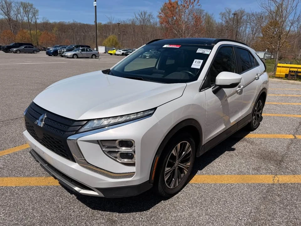 2022 Mitsubishi Eclipse Cross - Image 2 of 12