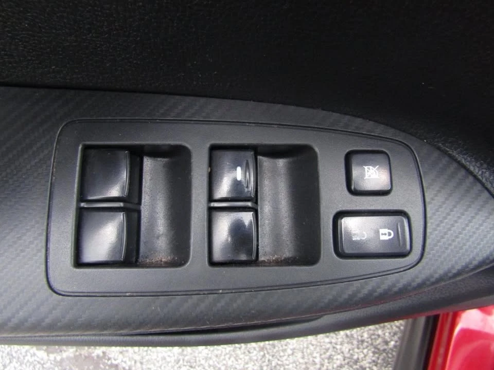 2022 Mitsubishi Eclipse Cross - Image 9 of 18