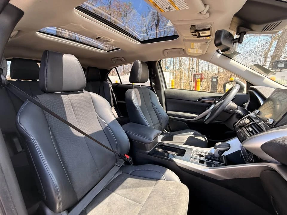 2022 Mitsubishi Eclipse Cross - Image 5 of 12