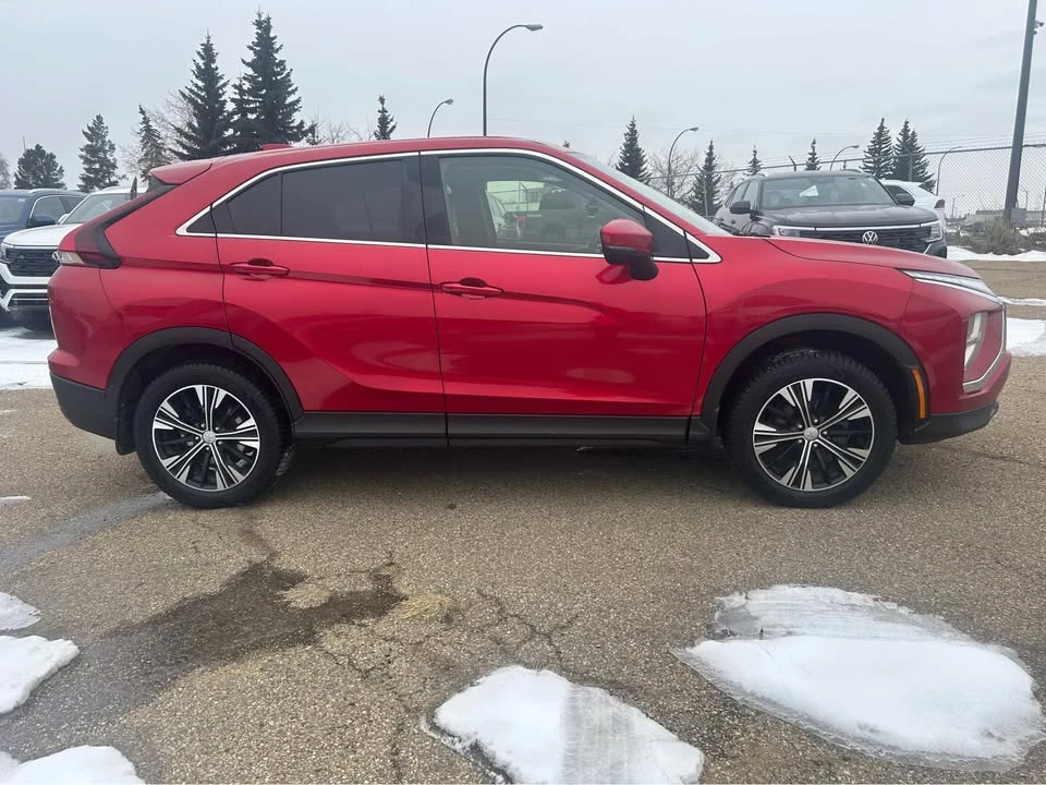 2022 Mitsubishi Eclipse Cross - Image 4 of 12