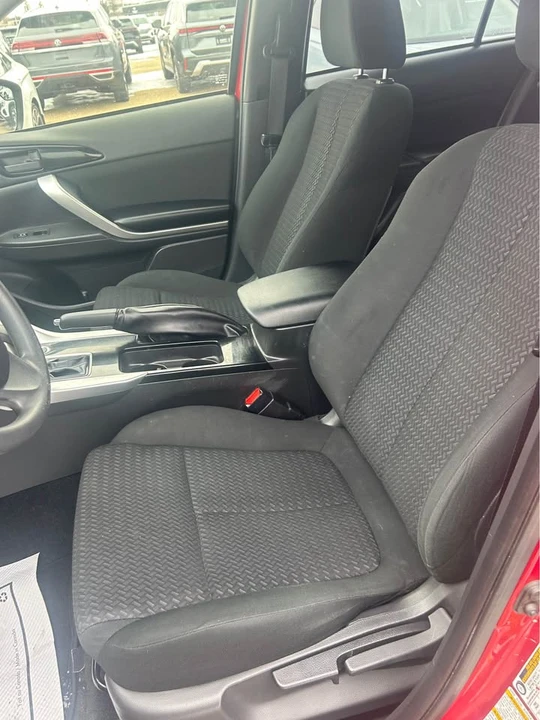 2022 Mitsubishi Eclipse Cross - Image 10 of 12