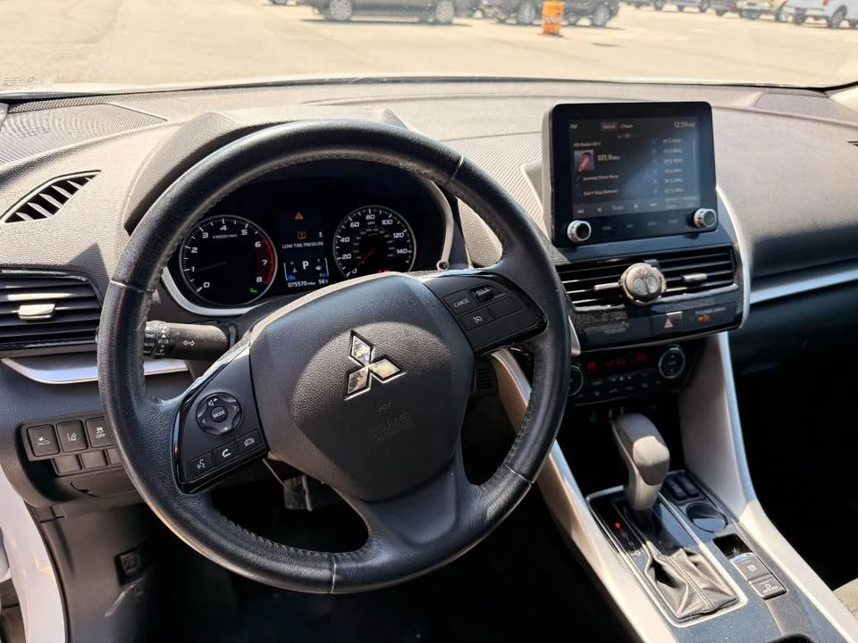 2022 Mitsubishi Eclipse Cross - Image 7 of 12