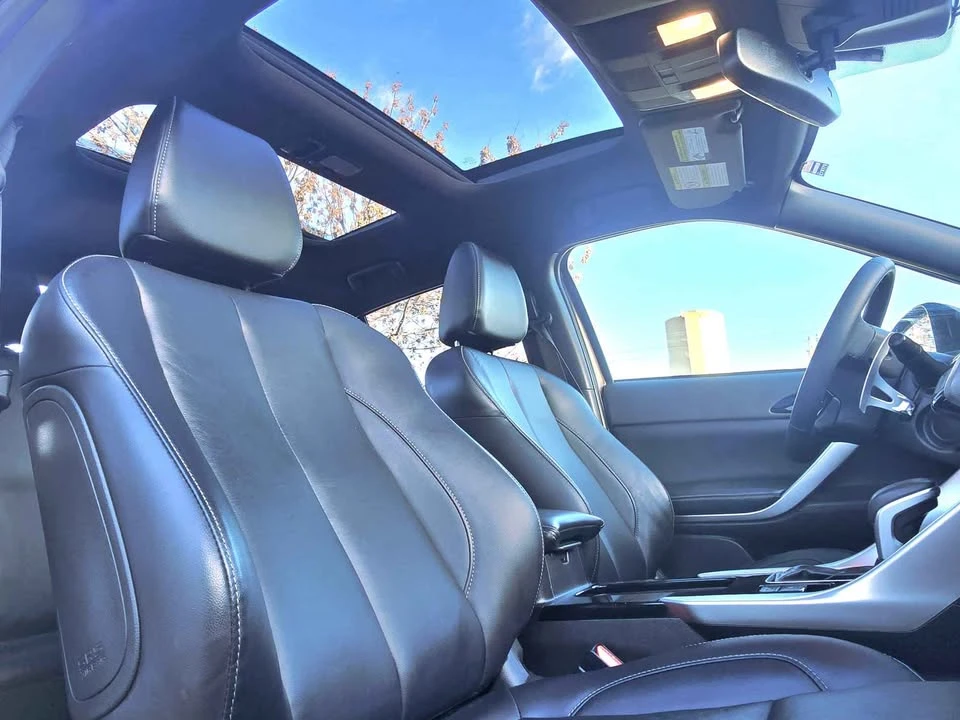 2022 Mitsubishi Eclipse Cross - Image 9 of 20