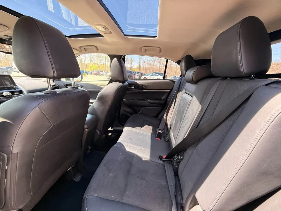 2022 Mitsubishi Eclipse Cross - Image 11 of 12