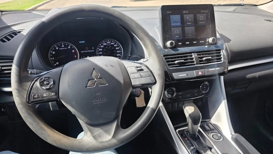 2022 Mitsubishi Eclipse Cross - Image 8 of 10