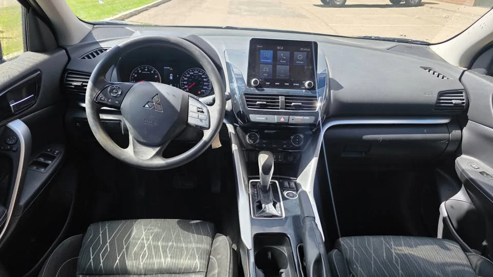 2022 Mitsubishi Eclipse Cross - Image 7 of 10