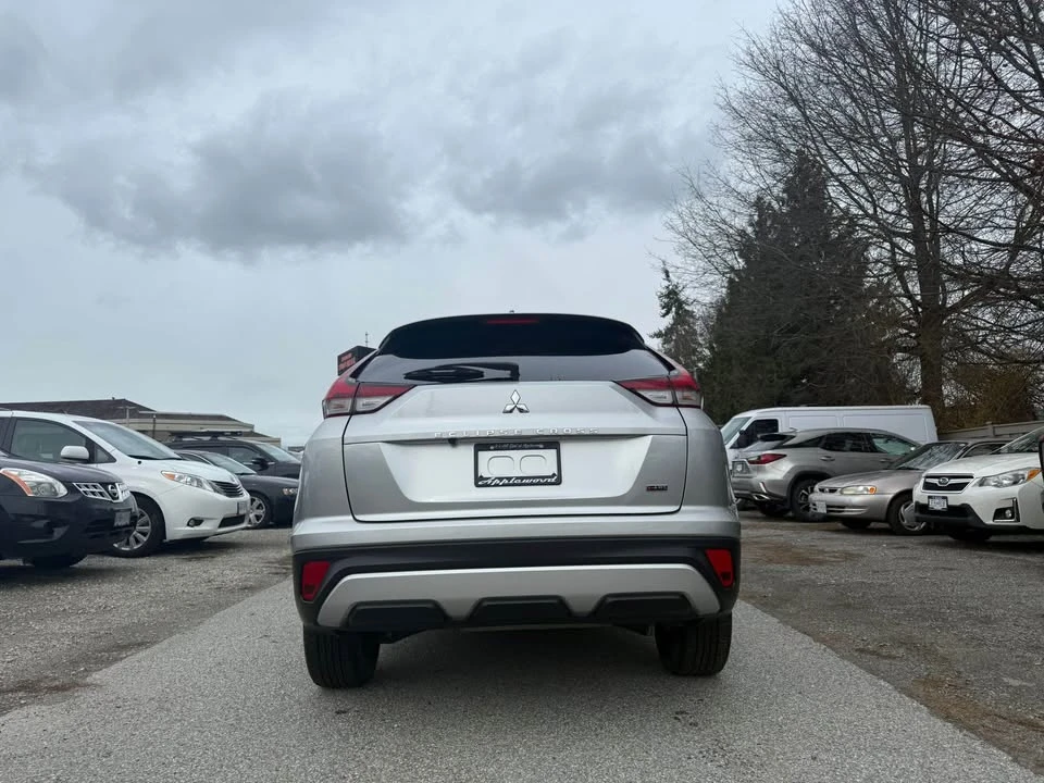 2022 Mitsubishi Eclipse Cross - Image 4 of 19