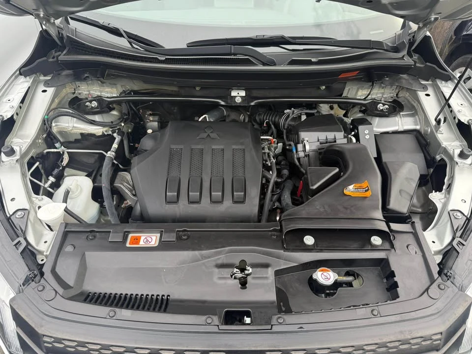 2022 Mitsubishi Eclipse Cross - Image 18 of 19