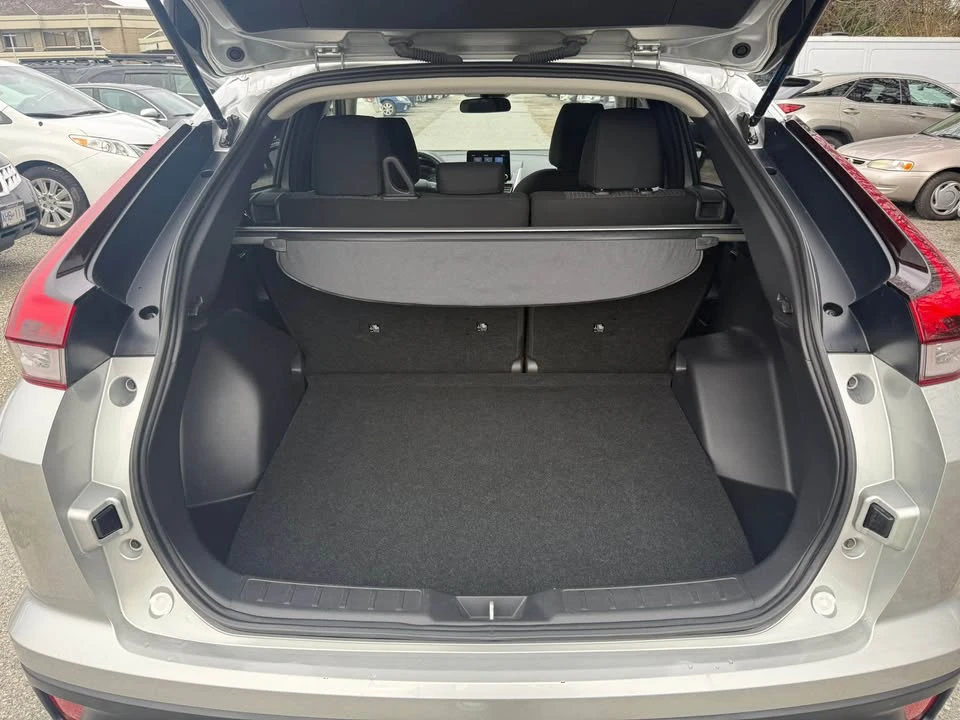 2022 Mitsubishi Eclipse Cross - Image 15 of 19
