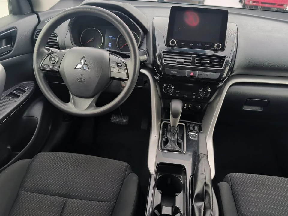 2022 Mitsubishi Eclipse Cross - Image 10 of 13