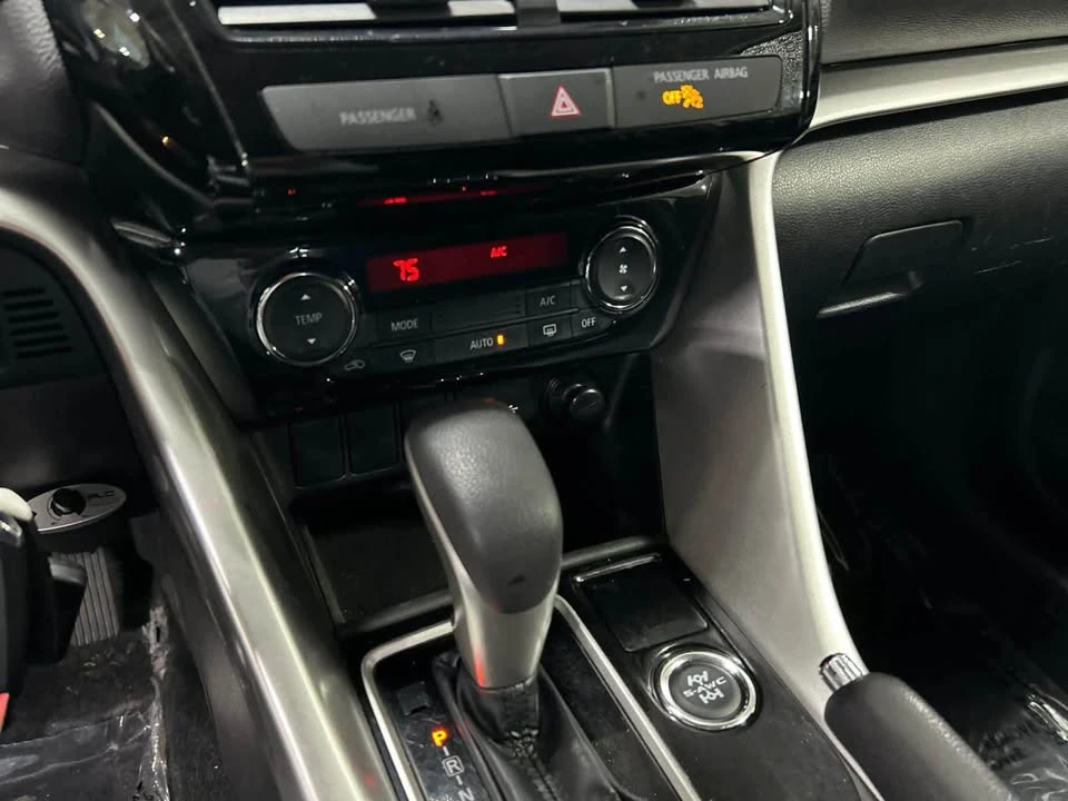 2022 Mitsubishi Eclipse Cross - Image 16 of 20