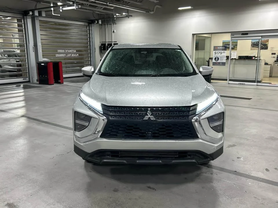 2022 Mitsubishi Eclipse Cross - Image 14 of 20