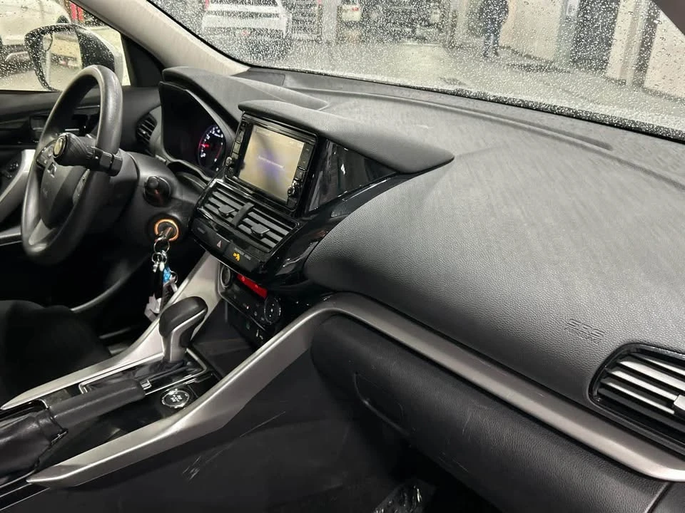 2022 Mitsubishi Eclipse Cross - Image 17 of 20