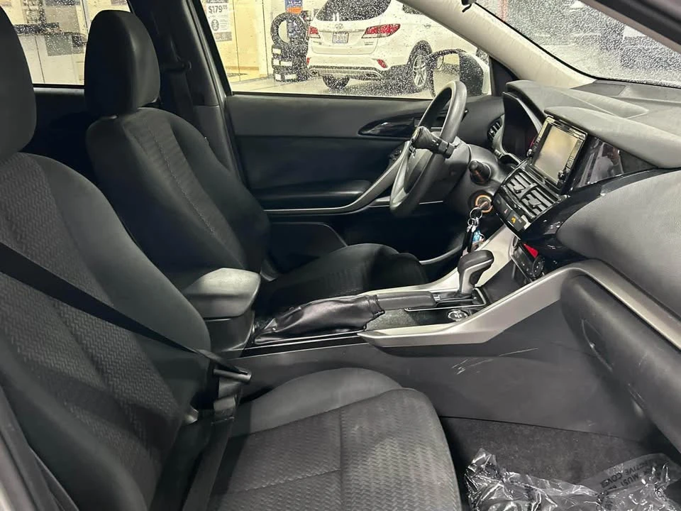 2022 Mitsubishi Eclipse Cross - Image 12 of 20