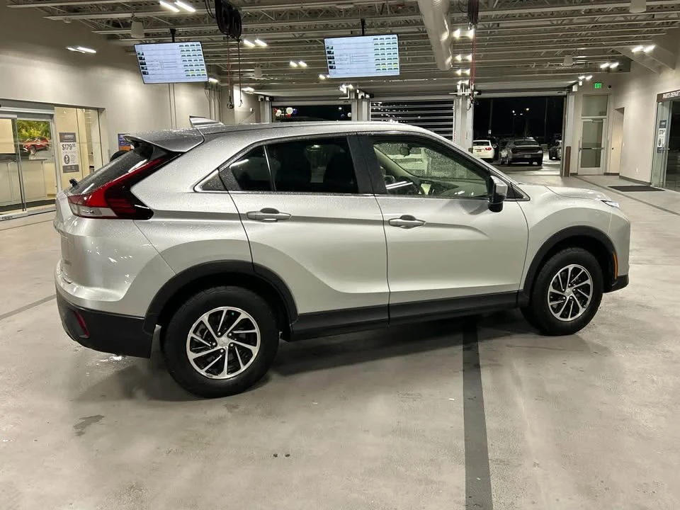2022 Mitsubishi Eclipse Cross - Image 8 of 20