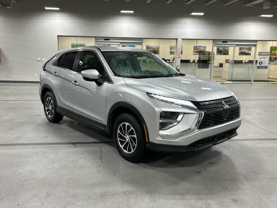 2022 Mitsubishi Eclipse Cross - Image 9 of 20