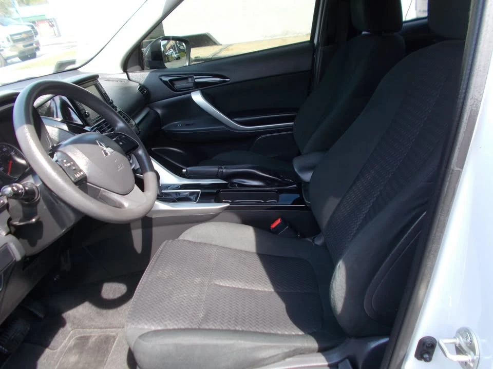 2022 Mitsubishi Eclipse Cross - Image 8 of 20