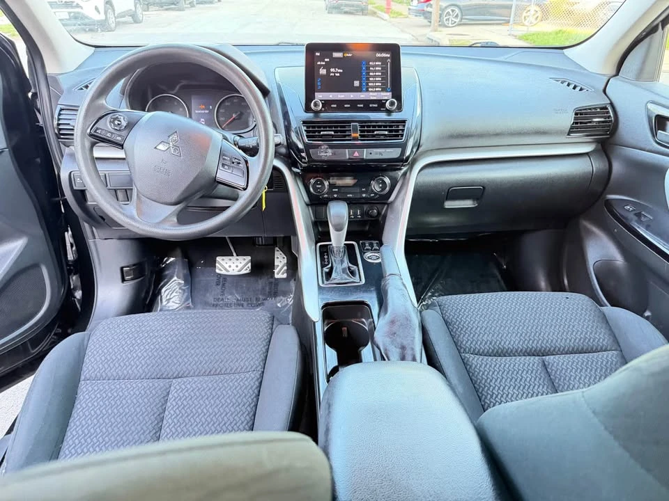 2022 Mitsubishi Eclipse Cross - Image 5 of 20
