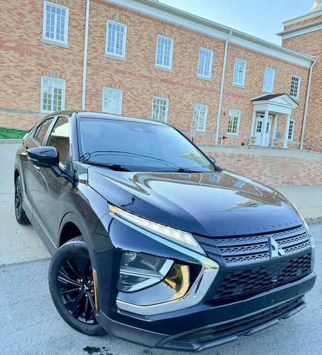 2022 Mitsubishi Eclipse Cross - Image 3 of 20