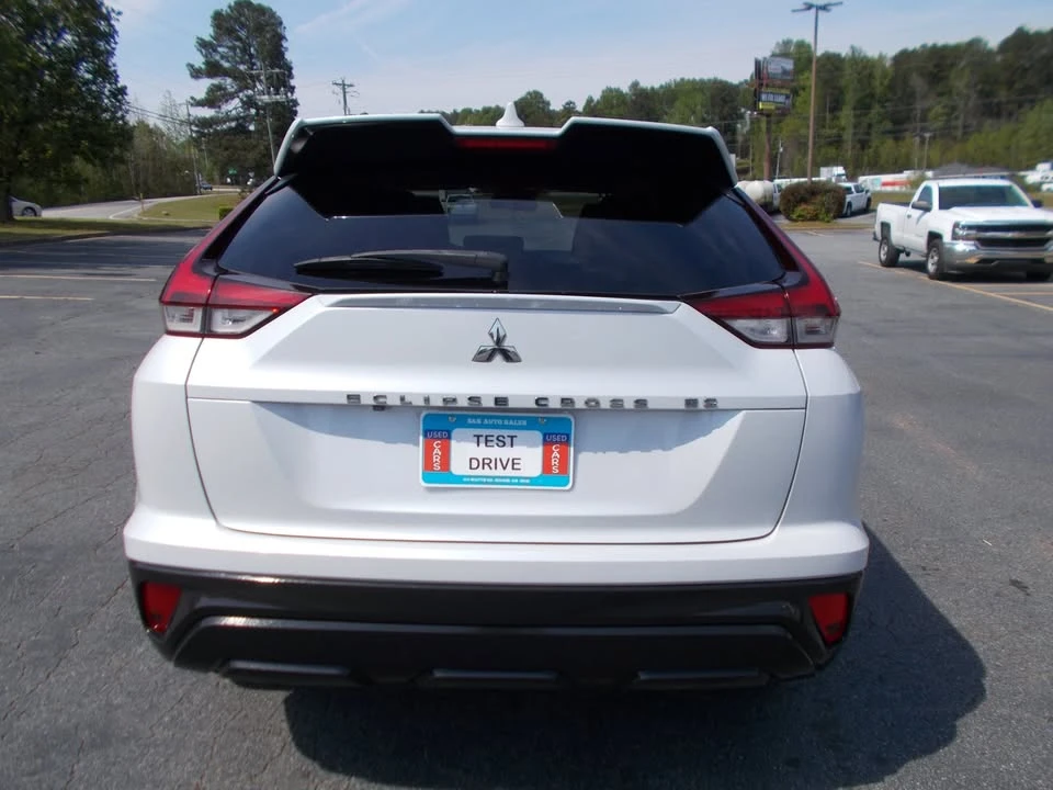 2022 Mitsubishi Eclipse Cross - Image 13 of 20