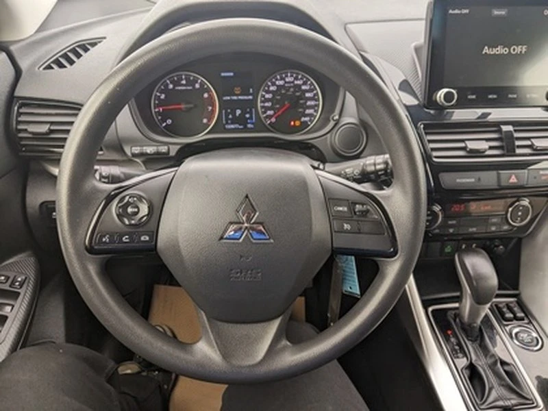 2022 Mitsubishi Eclipse Cross - Image 16 of 18