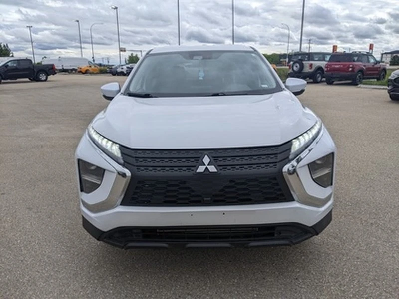 2022 Mitsubishi Eclipse Cross - Image 2 of 18