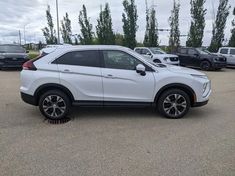 2022 Mitsubishi Eclipse Cross - Image 4 of 18