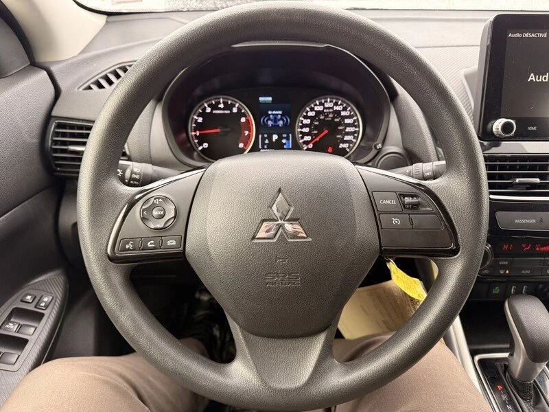 2022 Mitsubishi Eclipse Cross - Image 10 of 16