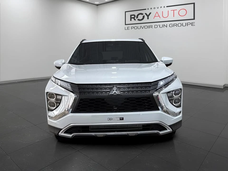 2022 Mitsubishi Eclipse Cross - Image 2 of 20