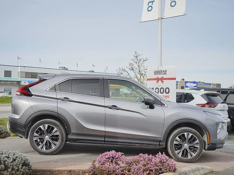 2022 Mitsubishi Eclipse Cross - Image 5 of 19
