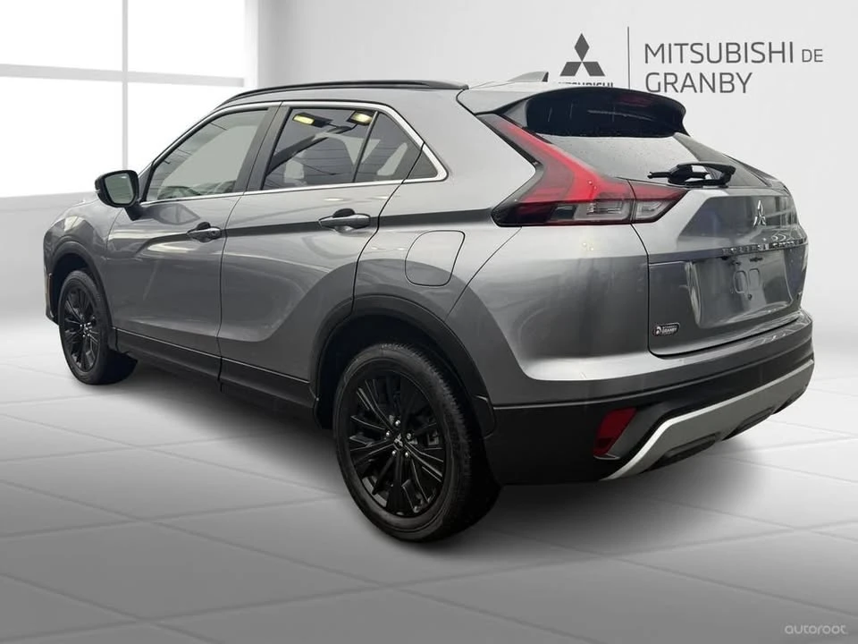 2022 Mitsubishi Eclipse Cross - Image 8 of 10