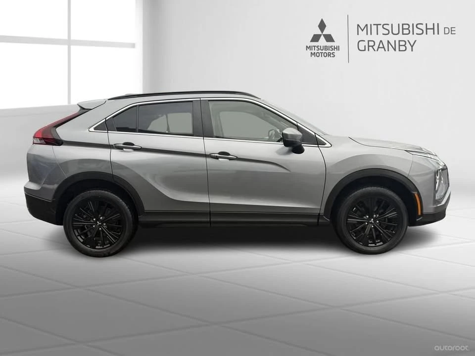 2022 Mitsubishi Eclipse Cross - Image 4 of 10