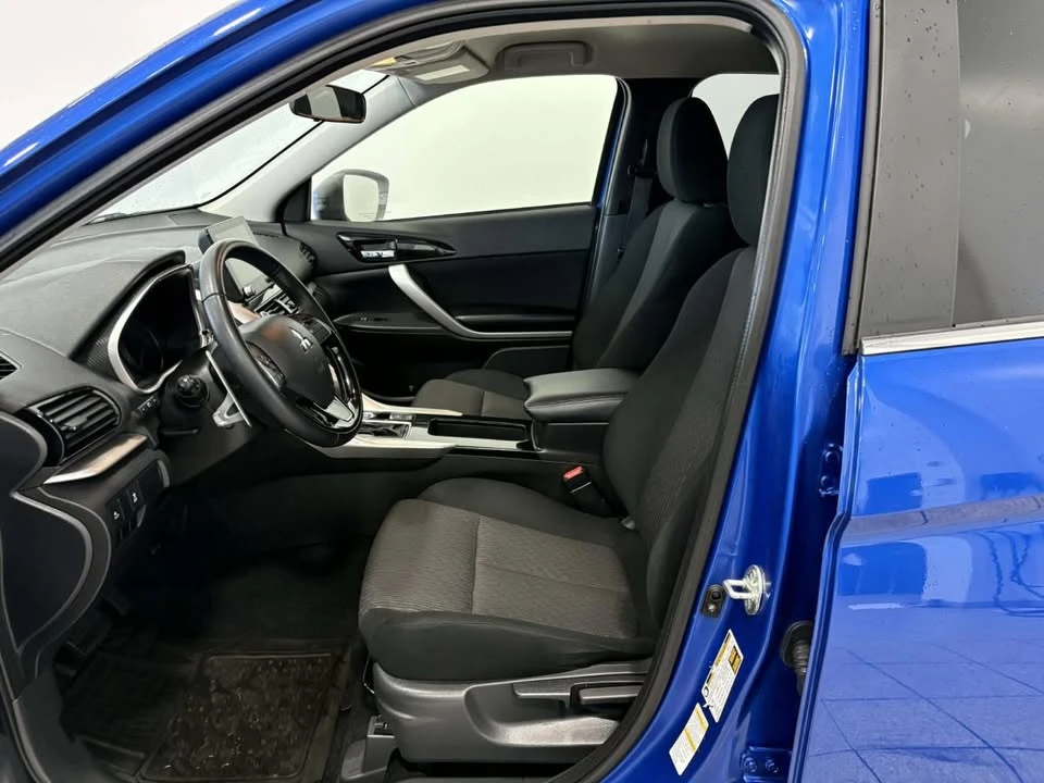 2022 Mitsubishi Eclipse Cross - Image 11 of 15