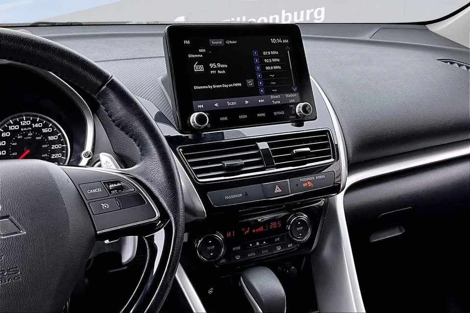 2022 Mitsubishi Eclipse Cross - Image 5 of 10