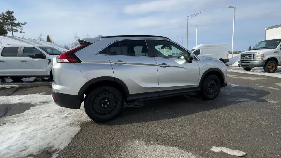 2022 Mitsubishi Eclipse Cross - Image 9 of 10