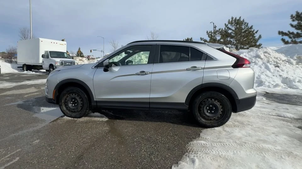 2022 Mitsubishi Eclipse Cross - Image 6 of 10