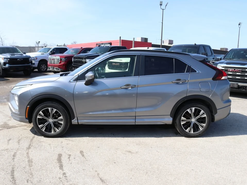 2022 Mitsubishi Eclipse Cross - Image 2 of 9