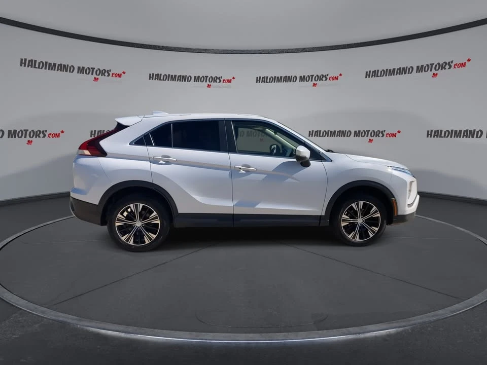2022 Mitsubishi Eclipse Cross - Image 9 of 20