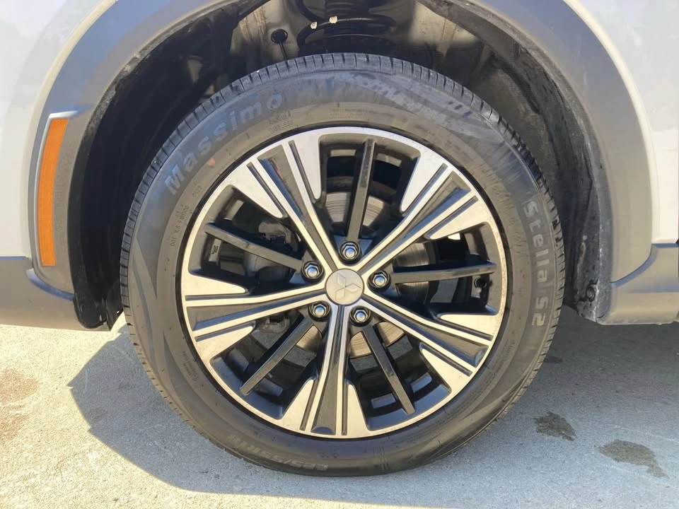 2022 Mitsubishi Eclipse Cross - Image 11 of 20
